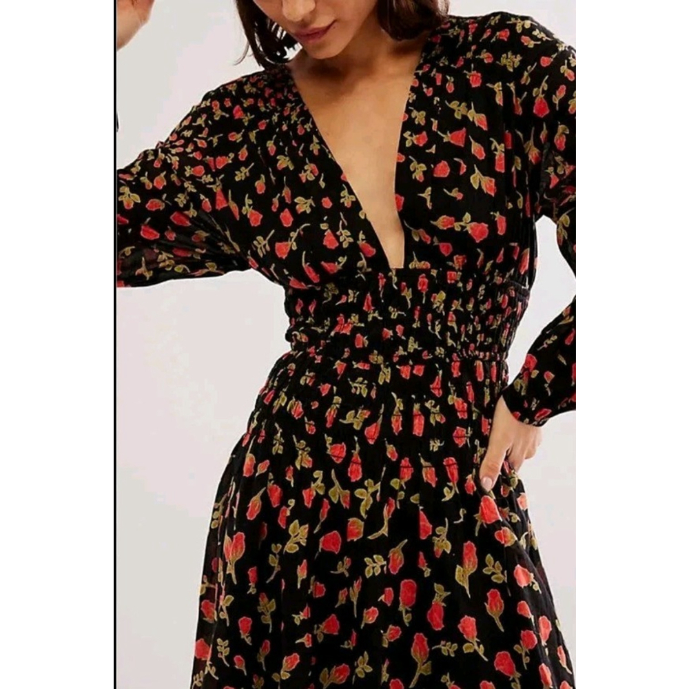 Free People Keep You Mini Dress Size L $128 Floral Flowy Runched V Neck Feminine - Picture 3 of 8